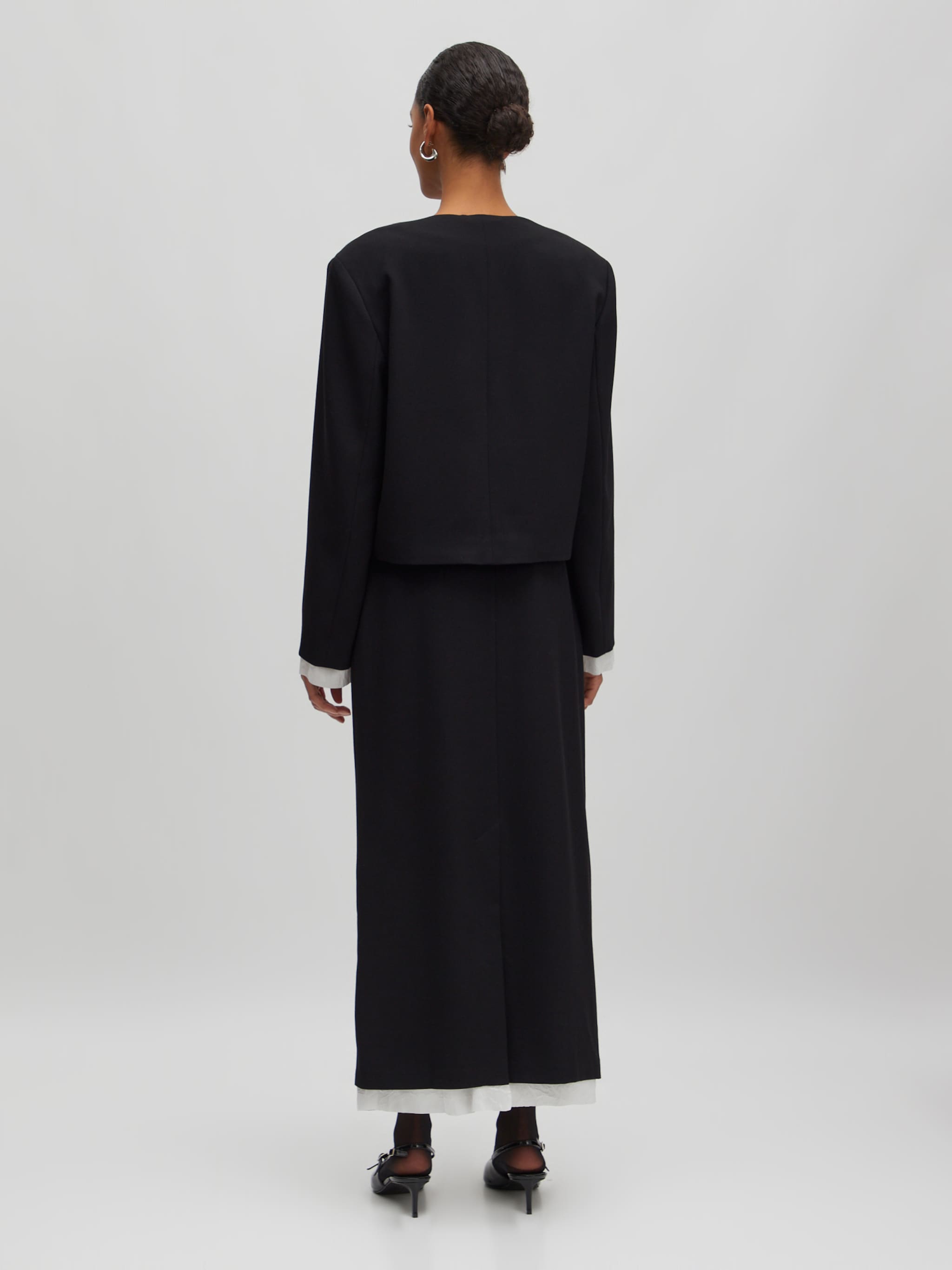 EDITED Producten Blazers 'Tomma' Zwart