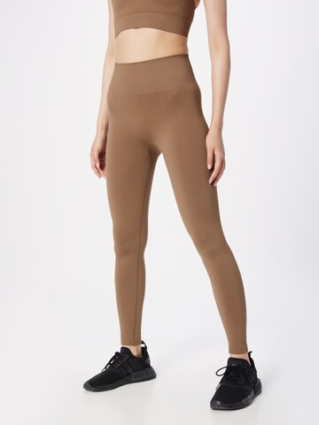 Casall Skinny Sporthose in Braun: Vorderseite
