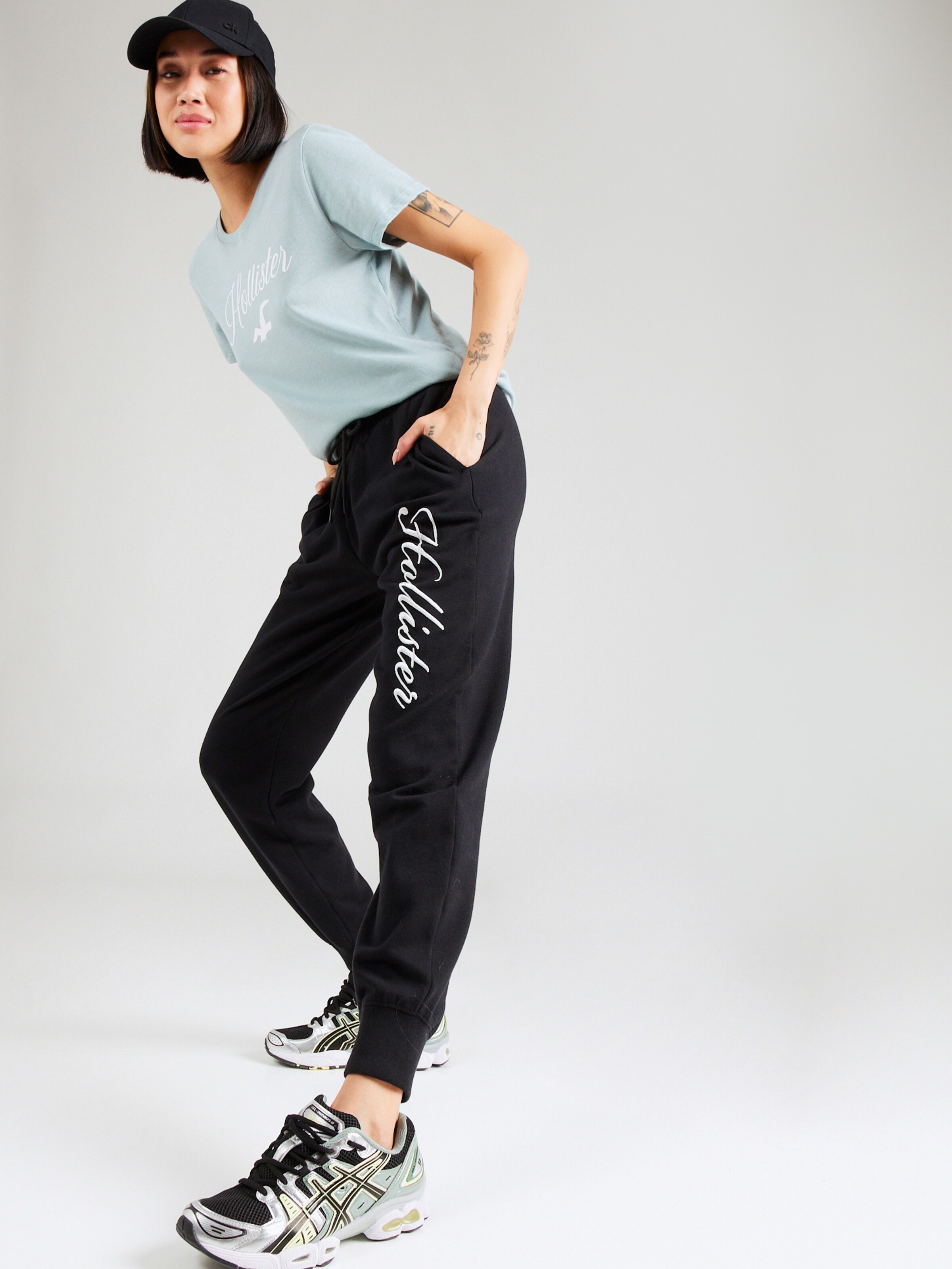 Hollister shop tapered pants