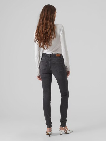 VERO MODA Skinny Fit Дънки 'ALIA' в сиво