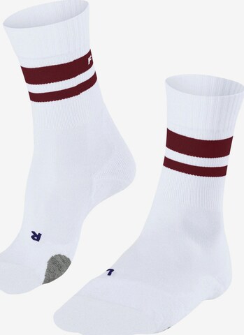 FALKE Sportsocken 'TK2 Explore Cool' in Beige: Vorderseite
