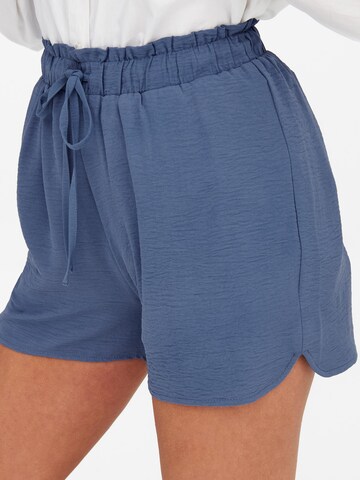 ONLY Regular Shorts 'Mette' in Blau