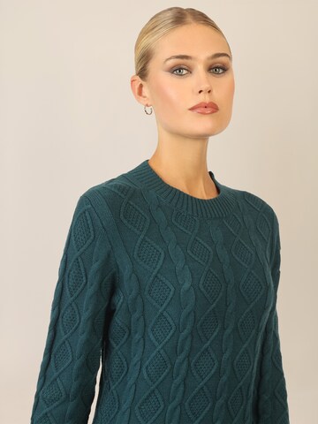 APART Knitted dress in Green