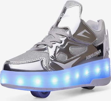 HUSKSWARE Inline and Roller Skates 'Blitz' in White: front