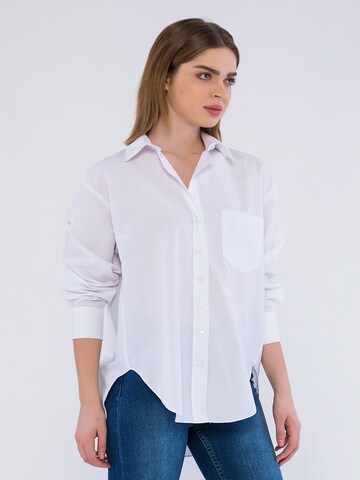 Basics and More Blouse 'Rhianna' in White