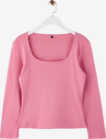 Trendyol Curve Shirt in Pink: Vorderseite