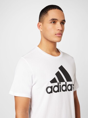 ADIDAS SPORTSWEAR Λειτουργικό μπλουζάκι 'Essentials' σε λευκό