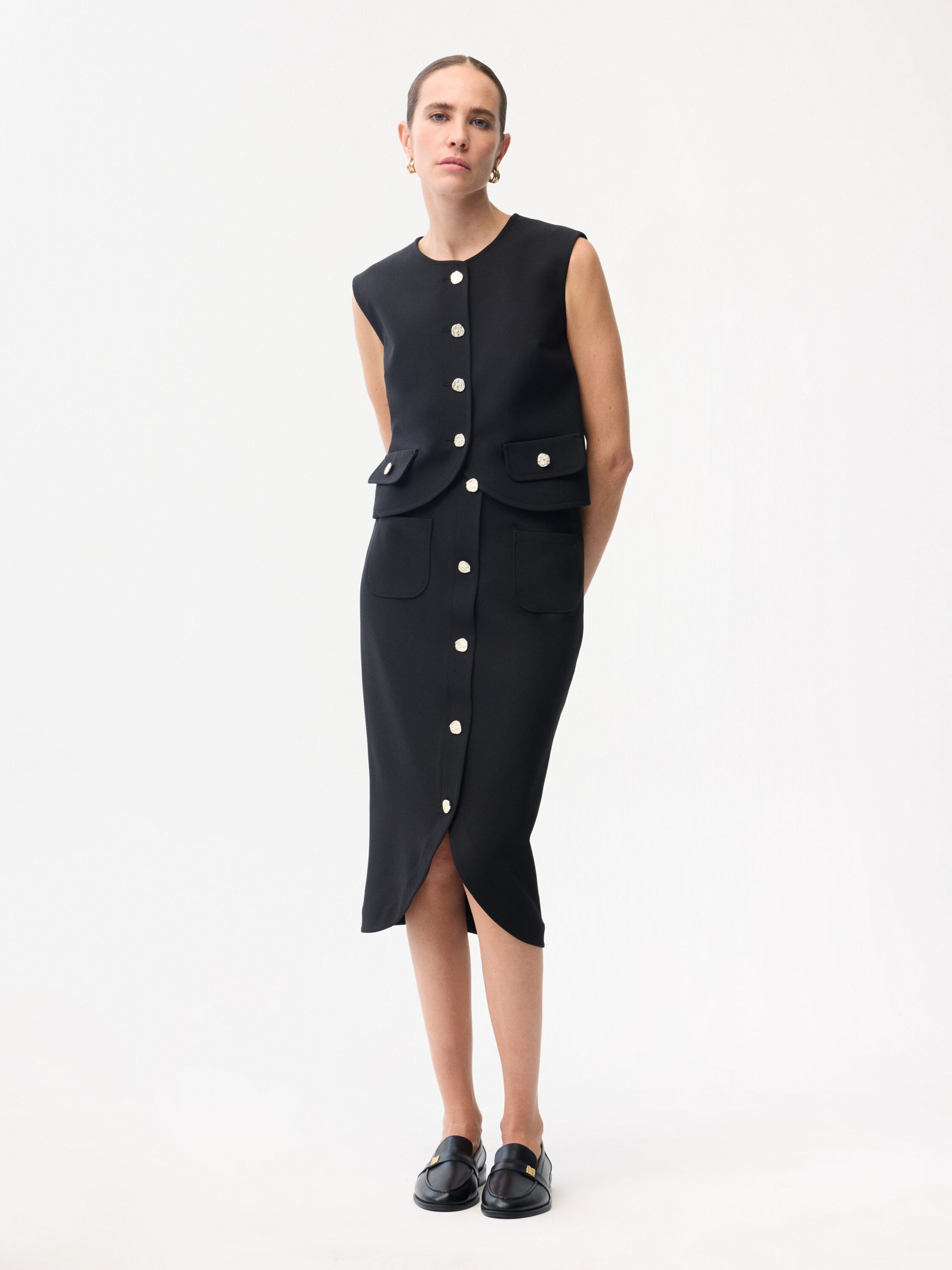 adl Vest in Black