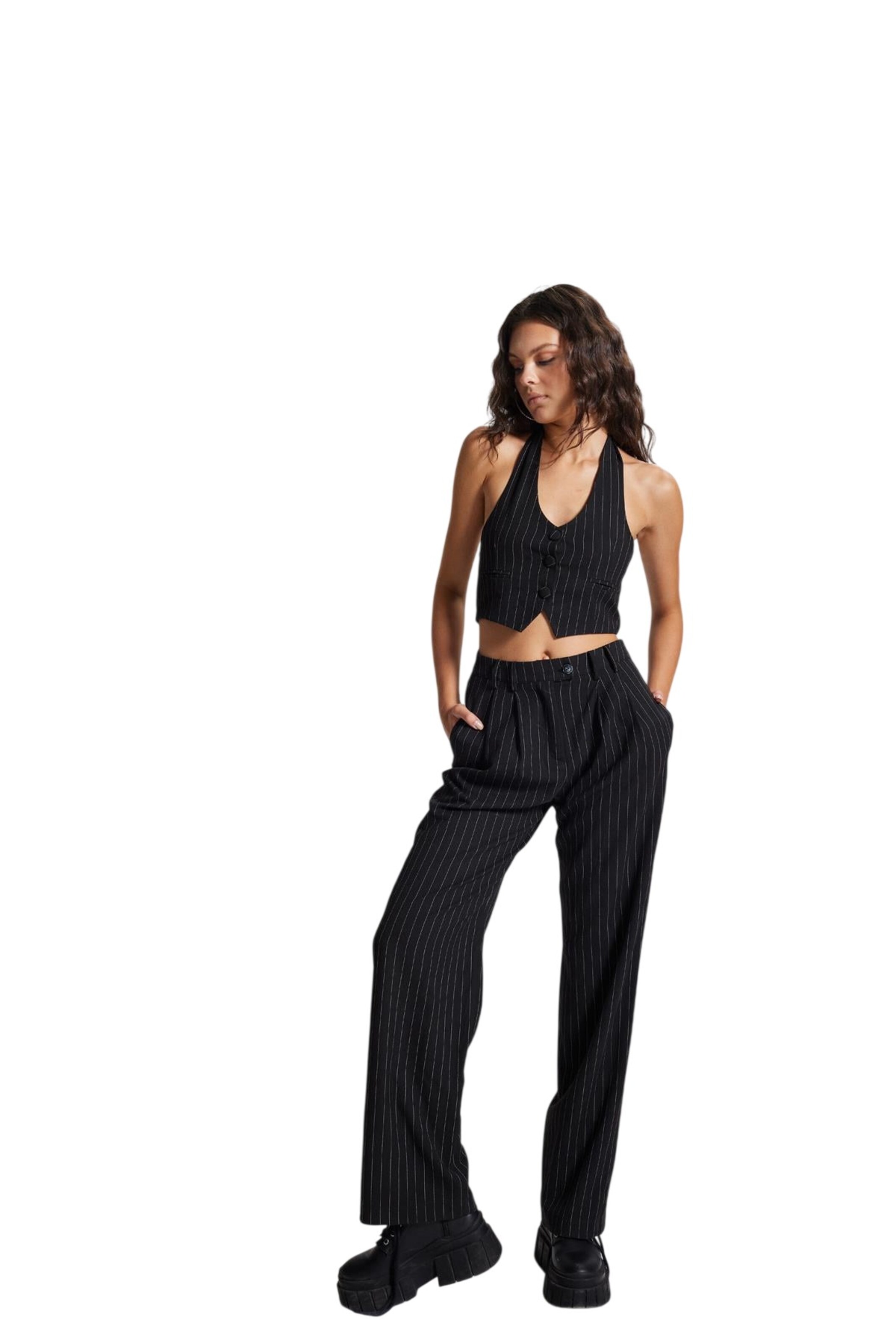 HOLLY LOLLY Regular Pleat-front trousers in Black