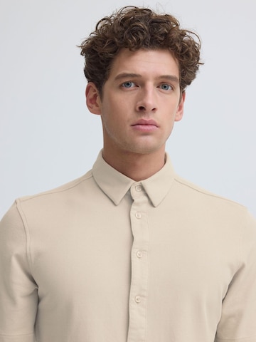 Coupe slim Chemise ' CFFolke ' Casual Friday en beige