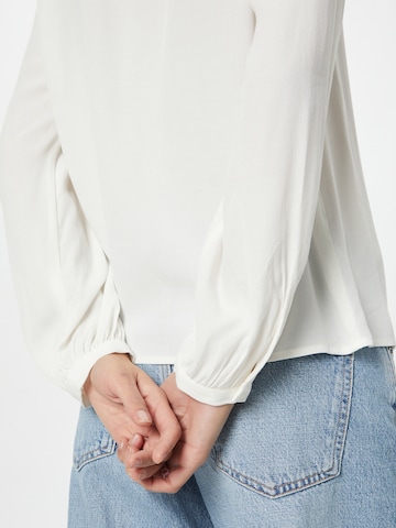 ABOUT YOU - Blusa 'Tayra' en blanco