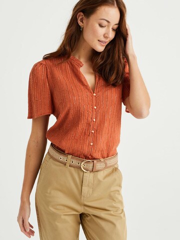 WE Fashion Blouse in Brown: front