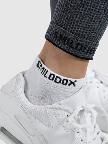 Smilodox Skinny Sporthose ' Amaze ' in Grau