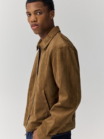 Pull&Bear Tussenjas in Bruin