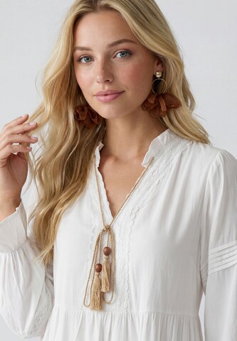 IZIA - Vestido em branco