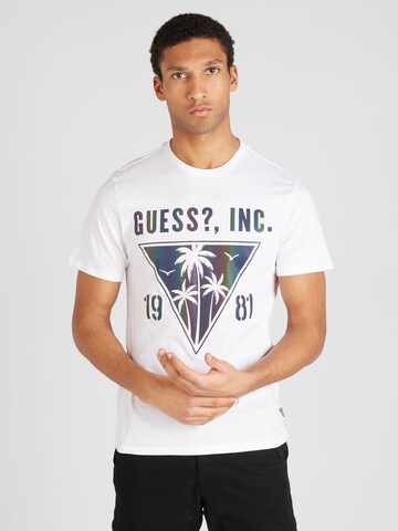 T-Shirt 'IRIDESCENT PALMS' GUESS en blanc : devant