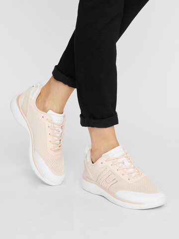 Baskets basses TOMMY HILFIGER en rose : devant