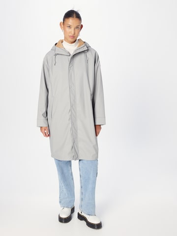 Manteau fonctionnel 'Wittby' Derbe en gris : devant