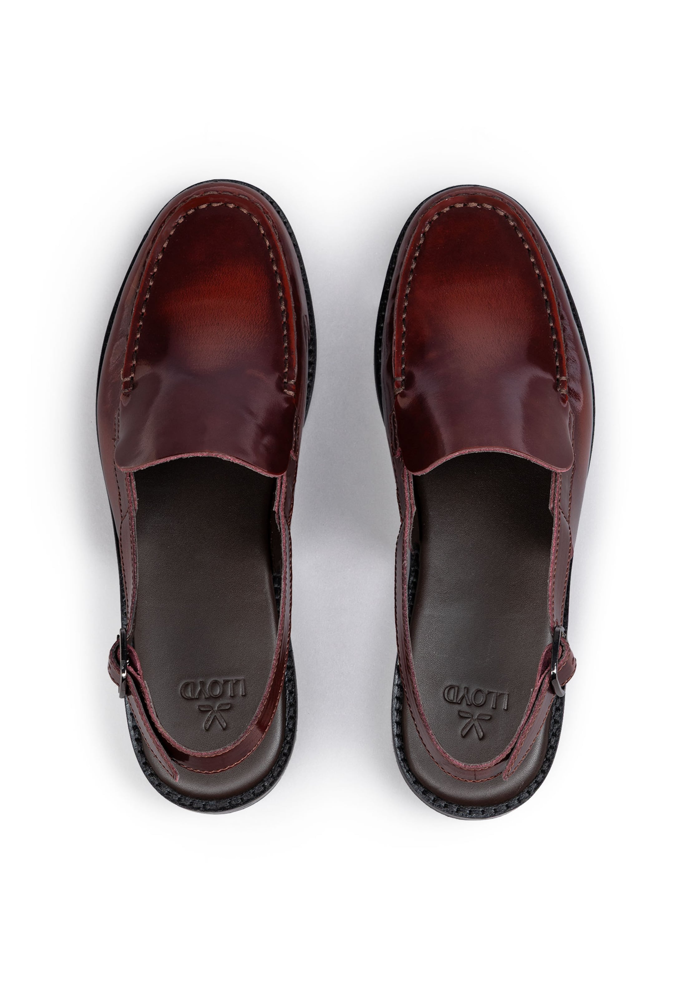 LLOYD Instappers 'CLOUT ROAM' in Rood