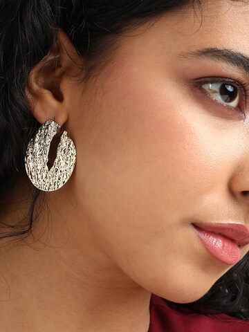 SOHI Earrings 'Letitia' in Gold: front