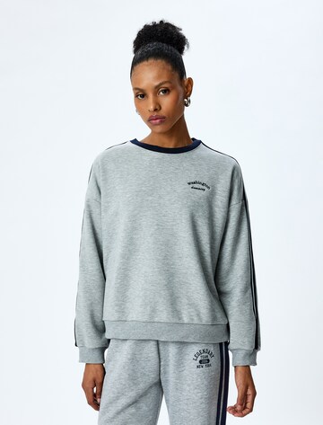 Koton Sweatshirt in Grey: front