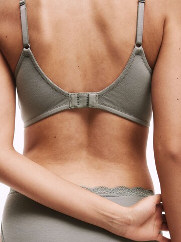 Invisible Soutien-gorge Marks & Spencer en vert