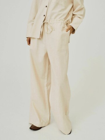 NORR Wide Leg Bukser 'Linea' i beige: forside