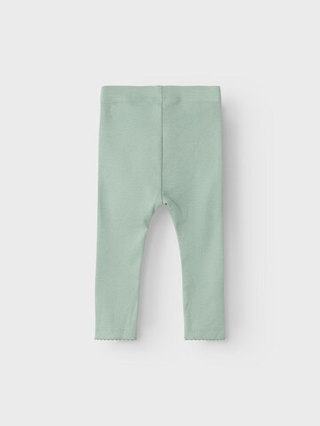 NAME IT - Regular Leggings 'DAYS' em verde