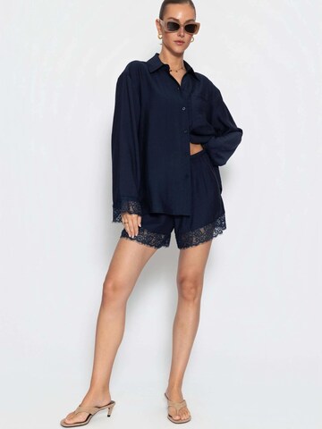 SASSYCLASSY Loosefit Hose‌‌‌‌ in Blau