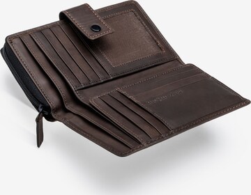 Farmhood Wallet in Brown