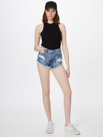 GLAMOROUS Regular Shorts in Blau