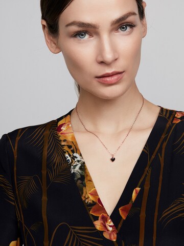 Ted Baker Цепочка 'HARA: TINY HEART PENDANT NECKLACE' в Золотой: спереди