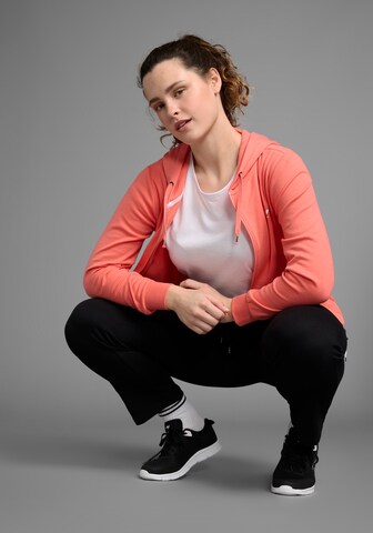 KangaROOS Sweatsuit in Orange