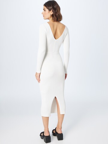 balts Calvin Klein Adīta kleita