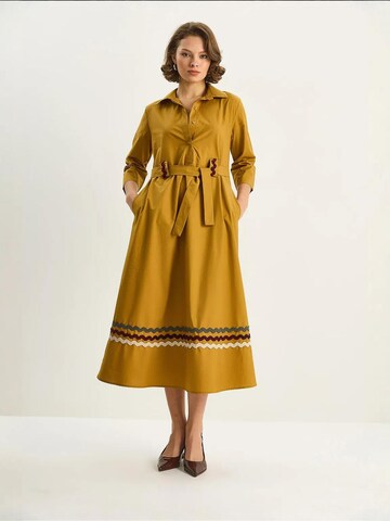 Bianco Lucci - Vestidos camiseiros em amarelo