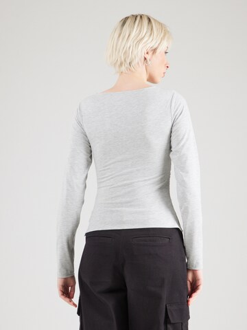 T-shirt 'Glenn' ABOUT YOU en gris