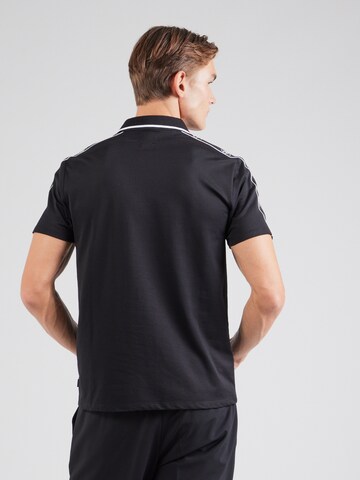 Maglietta 'QUATTRO' di GUESS in nero