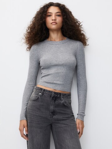 Pull-over Pull&Bear en gris : devant