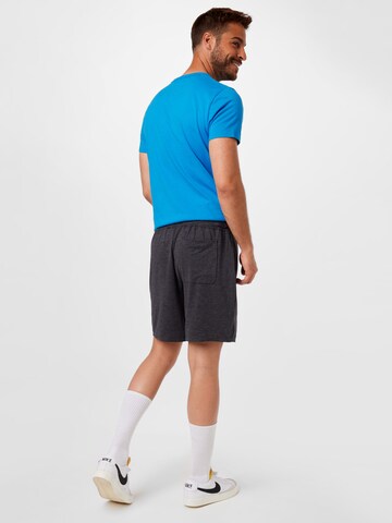 regular Pantaloni di Abercrombie & Fitch in grigio