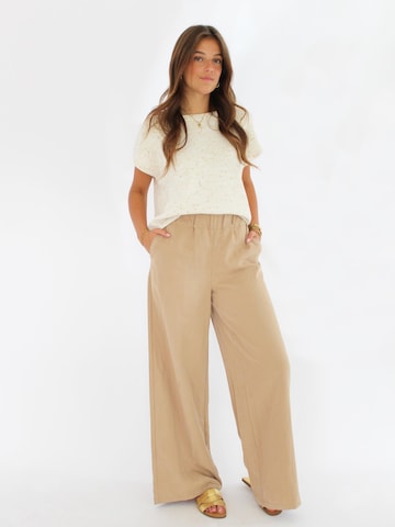 Honnête Atelier Wide leg Broek 'Nina' in Bruin: voorkant