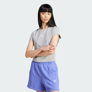 Maglietta 'Essentials' di ADIDAS ORIGINALS in grigio: frontale