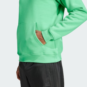 Sweat-shirt 'Essentials' ADIDAS ORIGINALS en vert