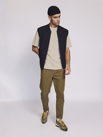 Redefined Rebel Regular Pleat-front trousers 'Jacko' in Green