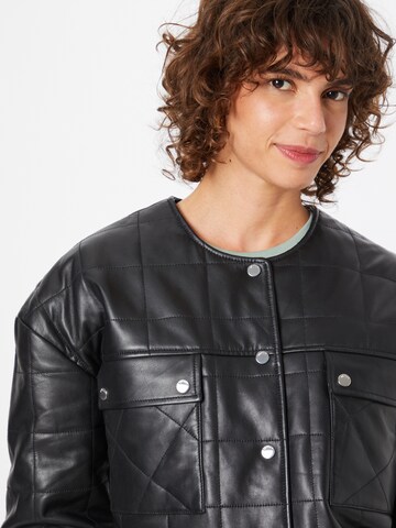 2NDDAY - Chaqueta de entretiempo 'Rajka' en negro