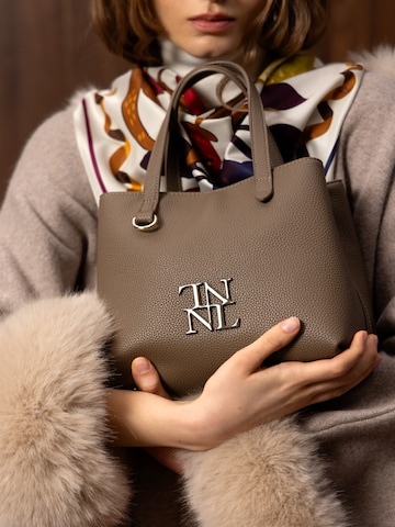 NAULOVER Skuldertaske ' ' i beige: forside