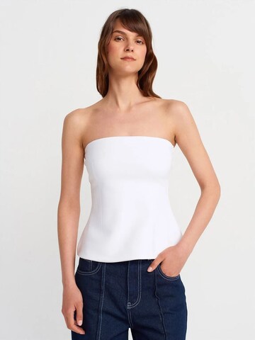 Dilvin Top in White: front