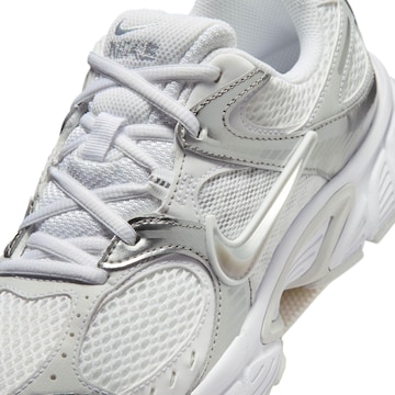 NIKE Sneakers ' V5 RNR' in Beige