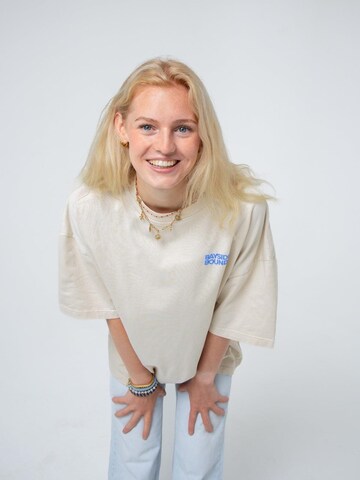 BAYSIDE BOUND Oversizeshirt 'THE RUNNING UNISEX OVERSIZE TEE'‌‌‌‌‌‌ in Beige