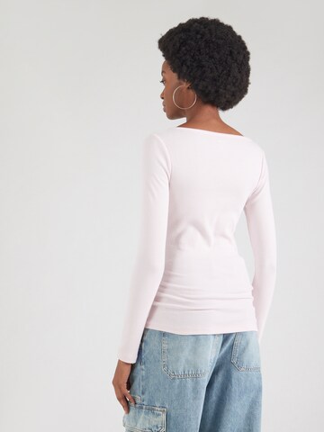 HOLLISTER - Camiseta en rosa