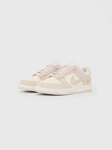 Sneaker bassa 'Dunk Low SE' di Nike Sportswear in beige